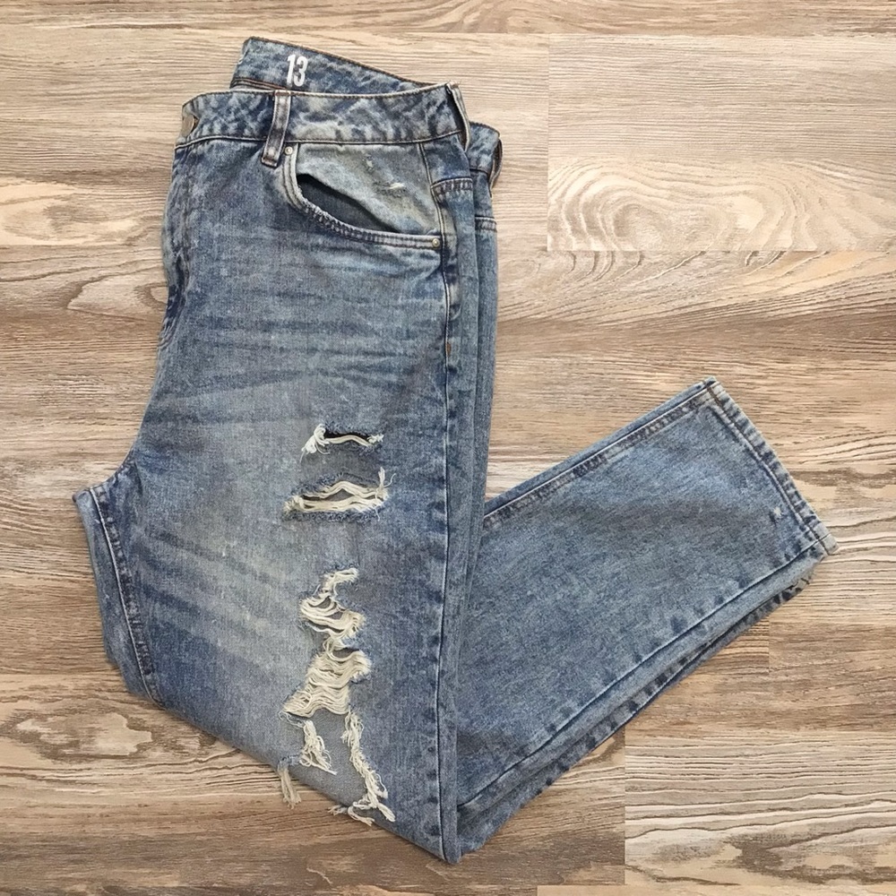 Refuge Denim Mom Relaxed High Rise Light Distressed Rinse Jeans 13